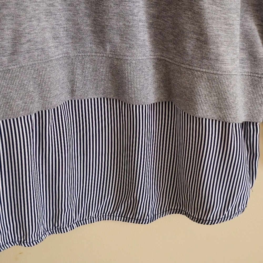 Tommy Hilfiger Women's Grey & Navy Monogrammed Pinstripe Sweatshirt Size Large - Picture 4 of 7